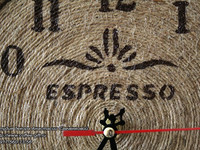 Часы из кофейных зерен Obsession